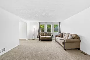 5723 Greendale Dr, Galloway, OH 43119 - Photo 6