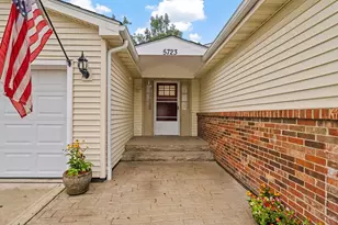 5723 Greendale Dr, Galloway, OH 43119 - Photo 2