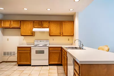 4792 Parkwick Drive, Columbus, OH 43228 - Photo 8