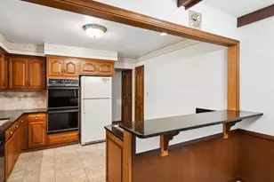 1069 Kennington Ave, Columbus, OH 43220 - Photo 12
