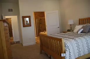 828 Bobcat Ave, Grandview Heights, OH 43212 - Photo 8
