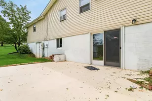 300 Eastlawn Cir, Zanesville, OH 43701 - Photo 54