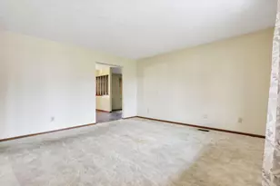 1550 Constitution Dr, Newark, OH 43055 - Photo 8