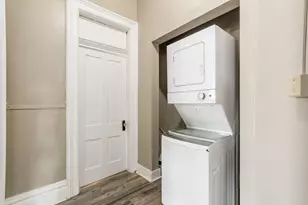 1044 E Long St, Columbus, OH 43203 - Photo 16