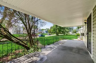 1018 E 19th Ave, Columbus, OH 43211 - Photo 6