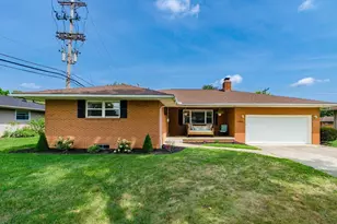 1656 Kenwick Rd, Columbus, OH 43209 - Photo 1