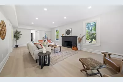 325 W William Street, Delaware, OH 43015 - Photo 12