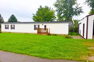 8903 Leist Ave SW, Stoutsville, OH 43154 - Photo 2