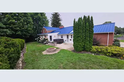 9 Meadow Lane, Tiffin, OH 44883 - Photo 2