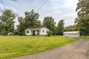 4261 Sugar Grove Rd SE, Lancaster, OH 43130 - Photo 4