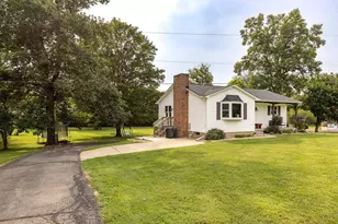4261 Sugar Grove Rd SE, Lancaster, OH 43130 - Photo 2