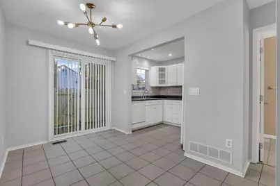 7773 Deercrest Court #7773, Dublin, OH 43016 - Photo 6