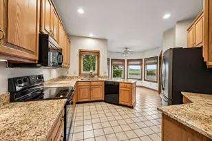 4542 Carrington Way, Hilliard, OH 43026 - Photo 2