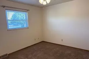 5400 Beacon Hill Rd, Columbus, OH 43228 - Photo 6