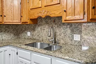 1425 Greenleaf Rd, Columbus, OH 43223 - Photo 18