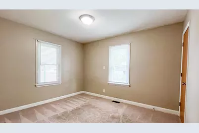 1011 E North Broadway Street, Columbus, OH 43224 - Photo 10