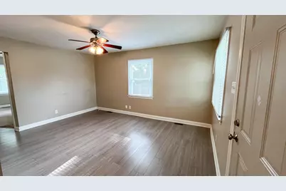 1011 E North Broadway Street, Columbus, OH 43224 - Photo 6