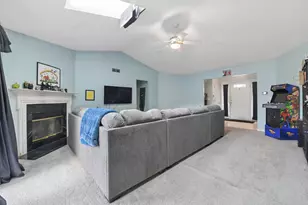 4203 Crispin Ct, Grove City, OH 43123 - Photo 4