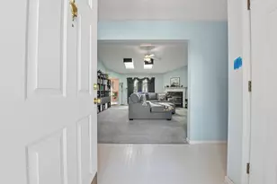 4203 Crispin Ct, Grove City, OH 43123 - Photo 2
