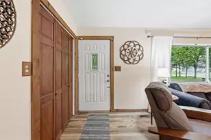 1310 Manor Dr, Columbus, OH 43232 - Photo 1