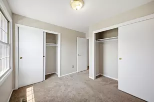 952 Chatham Ln, Columbus, OH 43221 - Photo 16