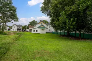 936 S Lawn Ave, Coshocton, OH 43812 - Photo 26