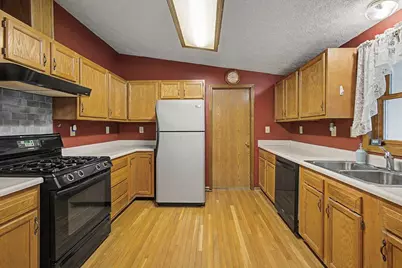 589 Floral Valley Drive W, Howard, OH 43028 - Photo 10