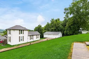 227 Race St, Roseville, OH 43777 - Photo 16