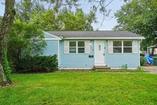 2249 Hampstead Dr, Columbus, OH 43229 - Photo 2