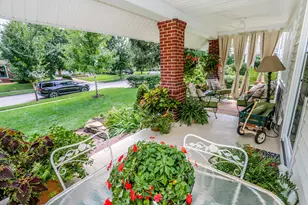 448 E Dunedin Rd, Columbus, OH 43214 - Photo 6