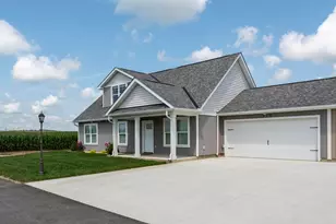 208 Cumberland Meadows Circle, Hebron, OH 43025 - Photo 2