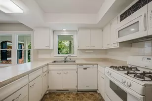 2871 E Shore Ct, Columbus, OH 43231 - Photo 20