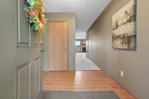 1977 Ashburn Dr, Delaware, OH 43015 - Photo 4