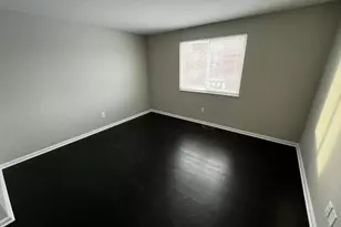 4669 Hilton Ave, Columbus, OH 43228 - Photo 4