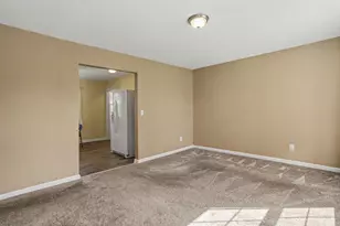 750 Crescent Dr, West Jefferson, OH 43162 - Photo 10