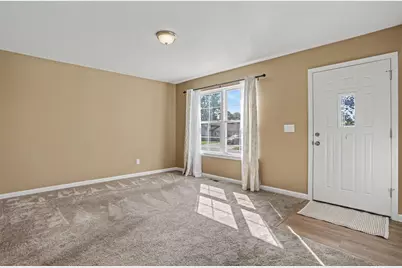 750 Crescent Drive, West Jefferson, OH 43162 - Photo 6