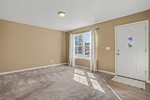 750 Crescent Dr, West Jefferson, OH 43162 - Photo 6