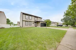 3783 Kersdale Pl, Grove City, OH 43123 - Photo 2
