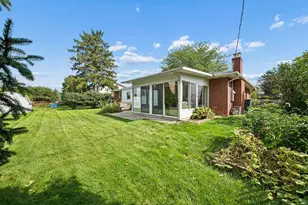1272 Bradshire Dr, Columbus, OH 43220 - Photo 2