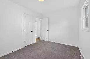 860 Minerva Ave, Columbus, OH 43229 - Photo 12