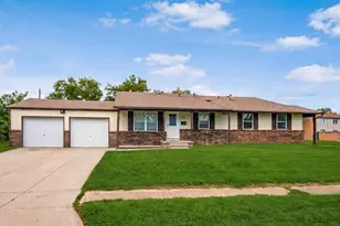 5639 Maple Canyon Ave, Columbus, OH 43229 - Photo 2