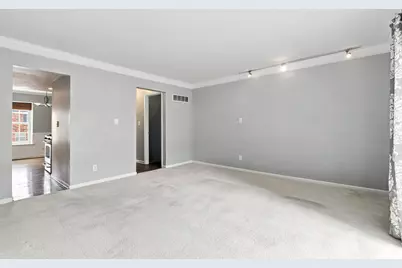 [Address not provided], Columbus, OH 43221 - Photo 10