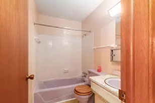 1372 Bellflower Ave, Columbus, OH 43204 - Photo 8