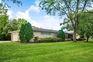 1633 S Roosevelt Ave, Columbus, OH 43209 - Photo 2