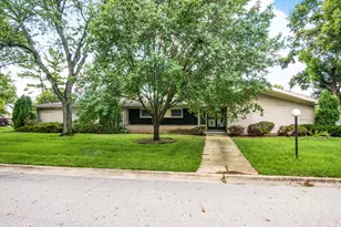 1633 S Roosevelt Ave, Columbus, OH 43209 - Photo 1