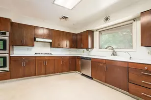1633 S Roosevelt Ave, Columbus, OH 43209 - Photo 8