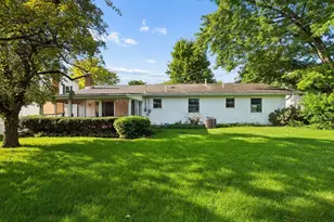 2570 McDonald Ct, Grove City, OH 43123 - Photo 2