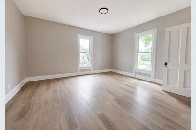131 E Southern Avenue, Springfield, OH 45505 - Photo 2
