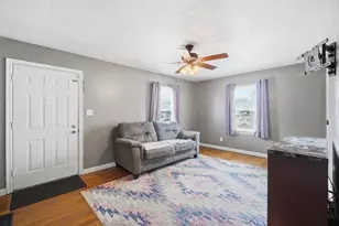 1027 N Burnett Rd, Springfield, OH 45503 - Photo 2
