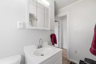 293 Pasadena Ave, Columbus, OH 43228 - Photo 24